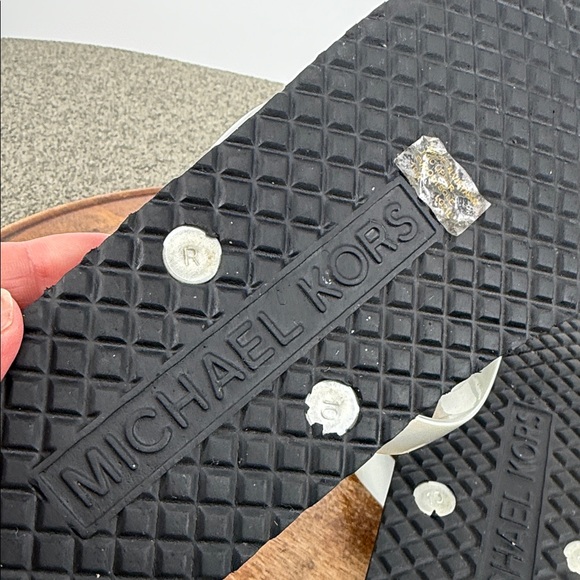 Michael Kors Sandals Wm 10 Signature Black White Logo Flip Flop Thong Beach Dorm - Picture 10 of 11
